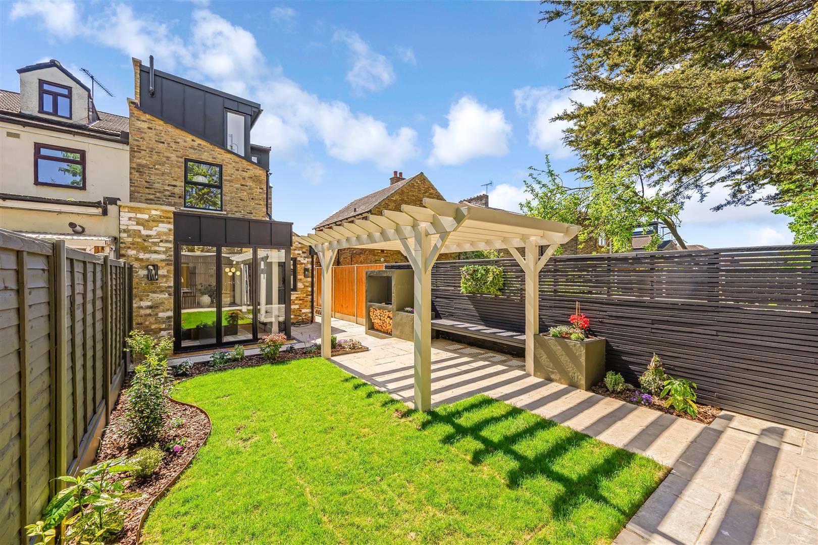 Property Image 77709d11-4940-4b22-98c0-29013b7b440d