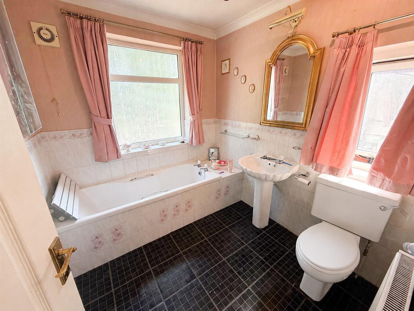 Property Image 778310de-d506-42c8-8bd7-61bffa001379