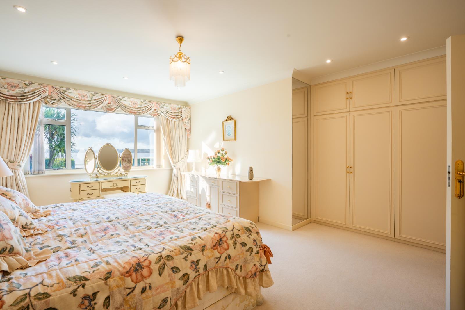 Property Image 778f176c-4aea-4c37-905d-e43296d416a2