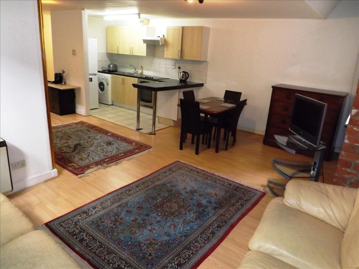 Property Image 779a5170-6d76-4261-8ebe-44a1c298afe8