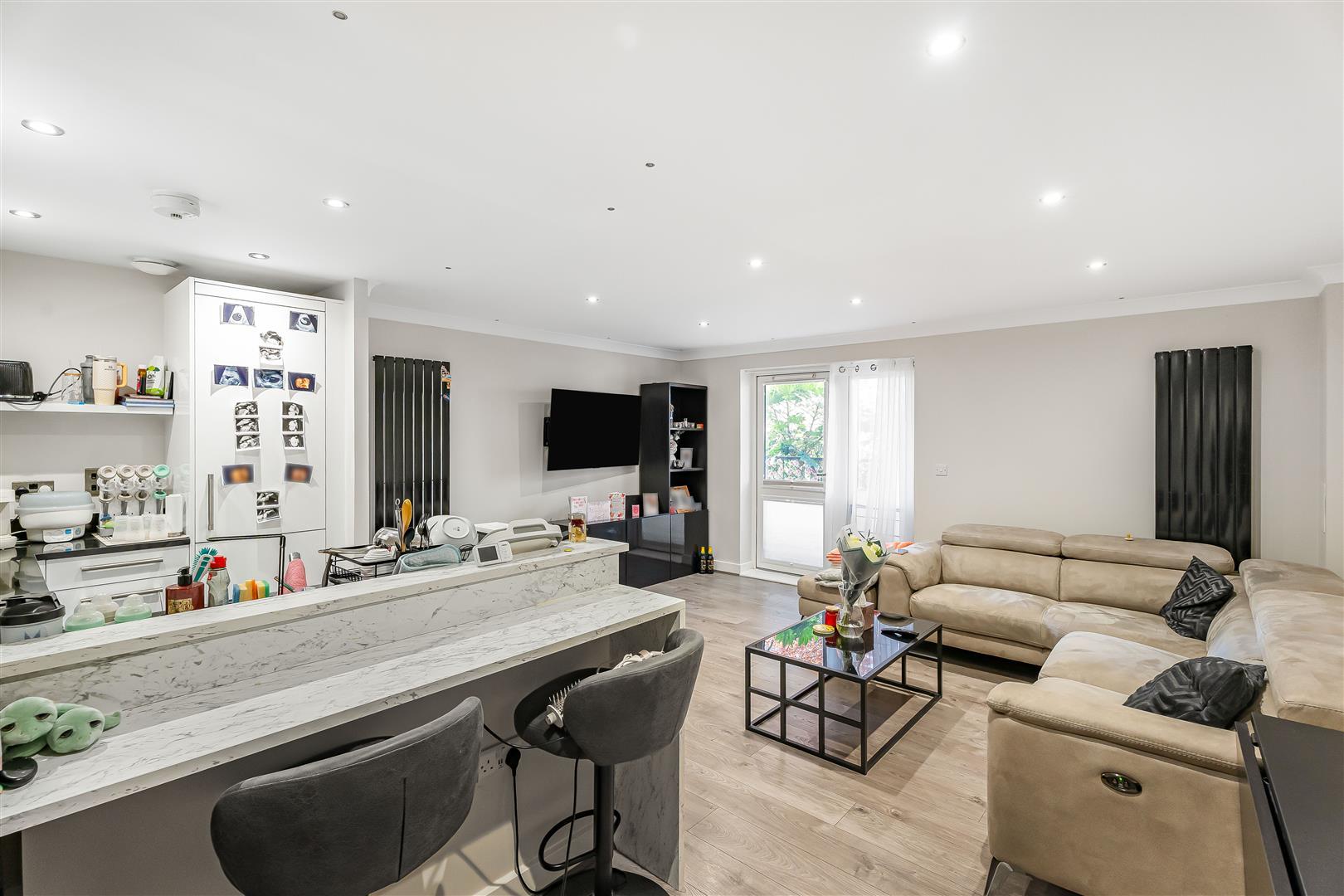 Property Image 77a26482-1619-4fc2-afd5-2462a27ee79c