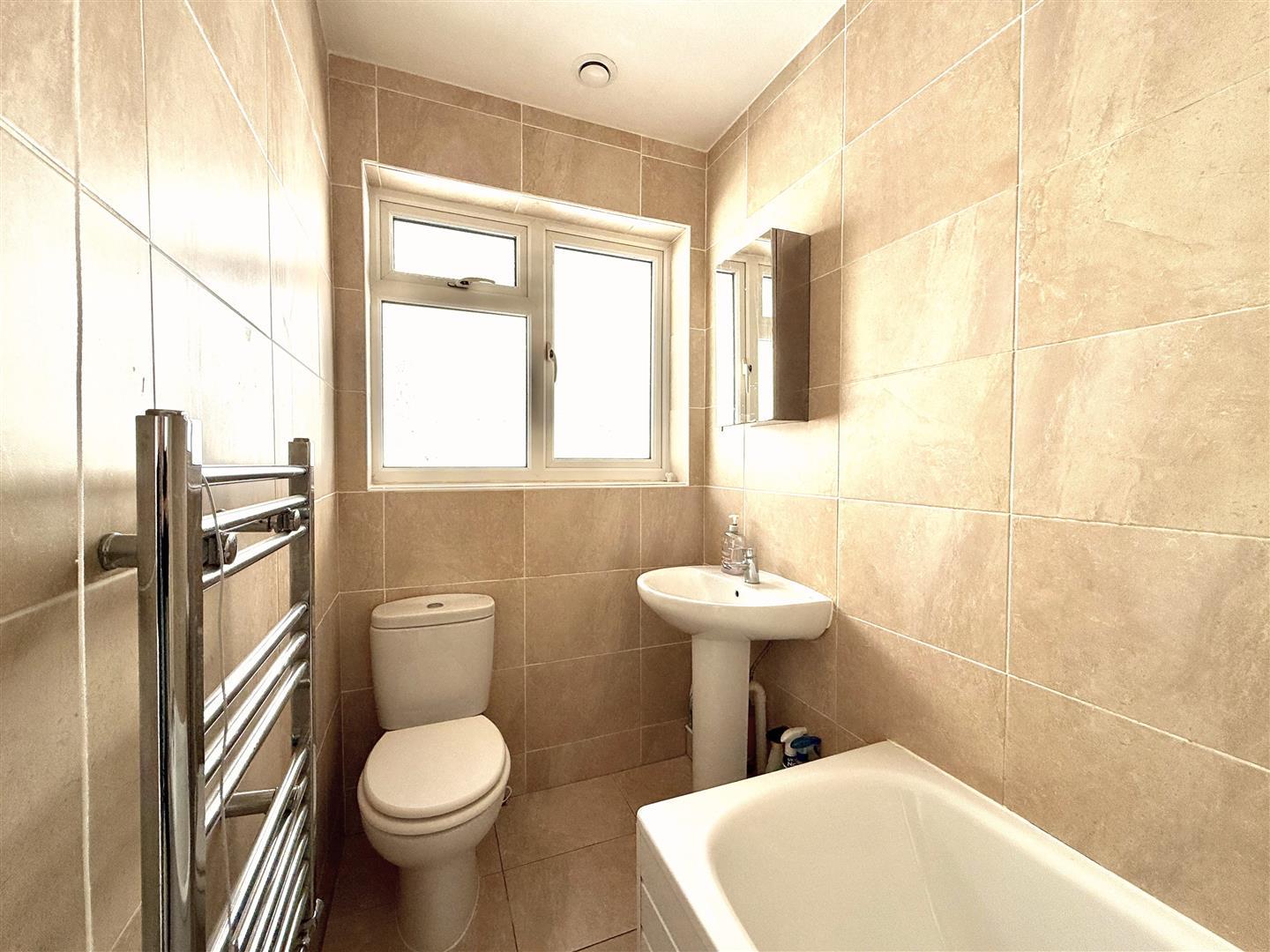 Property Image 77a3c600-dd9e-48c4-8c38-3a76260d85d2