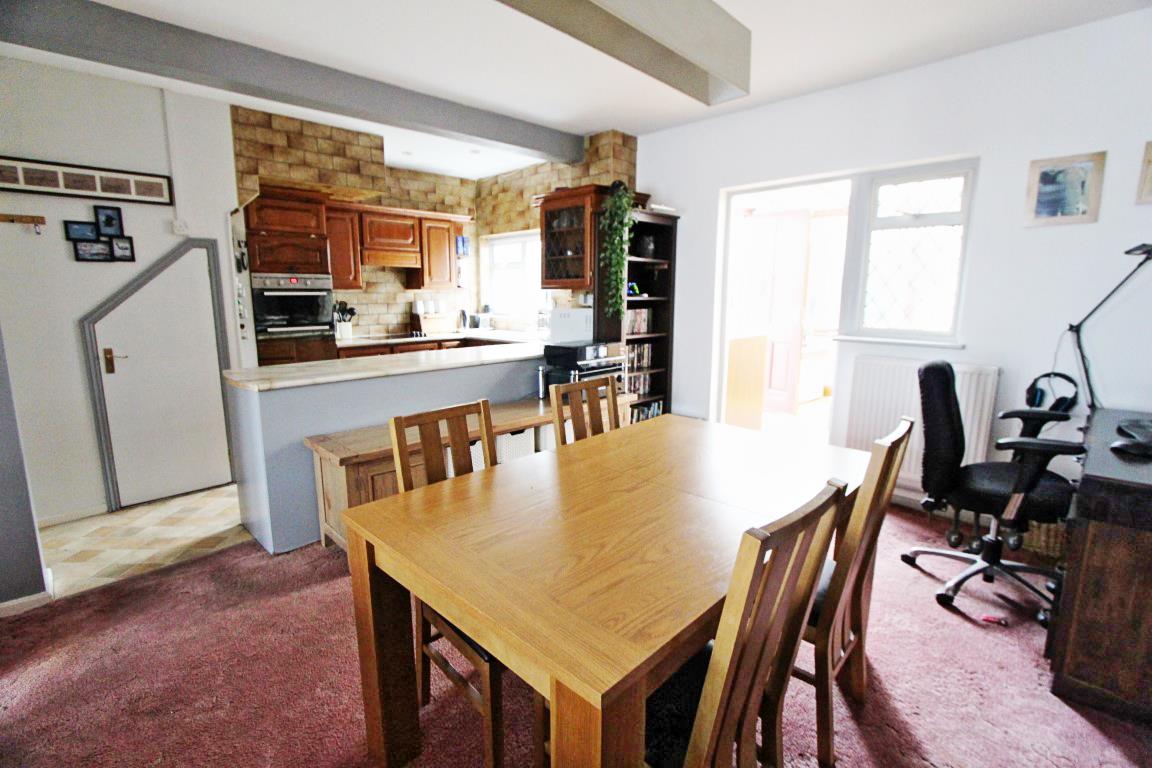 Property Image 77c8643d-8910-4843-a0c0-fcf1105c7684