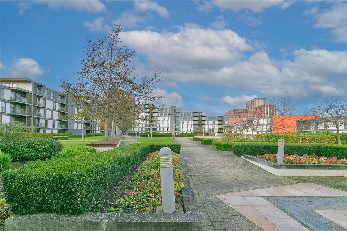 Property Image 77d80a91-3a97-4602-8dc5-8cd91e232304