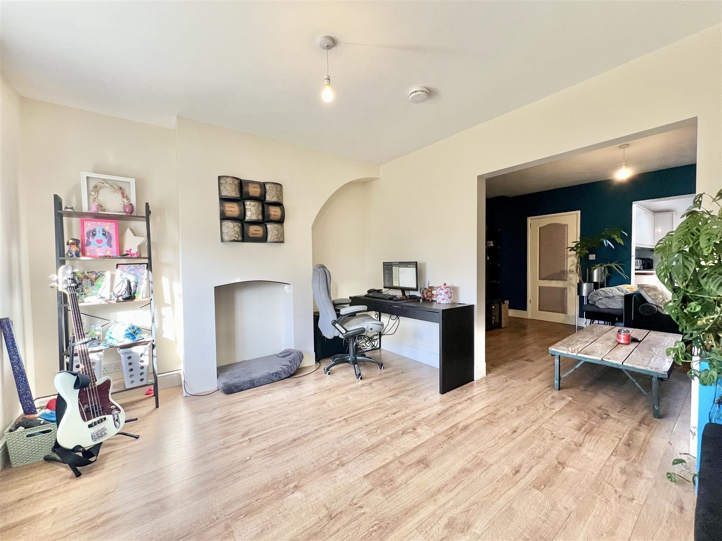 Property Image 77d8dd67-2872-402e-8364-d813070837d4
