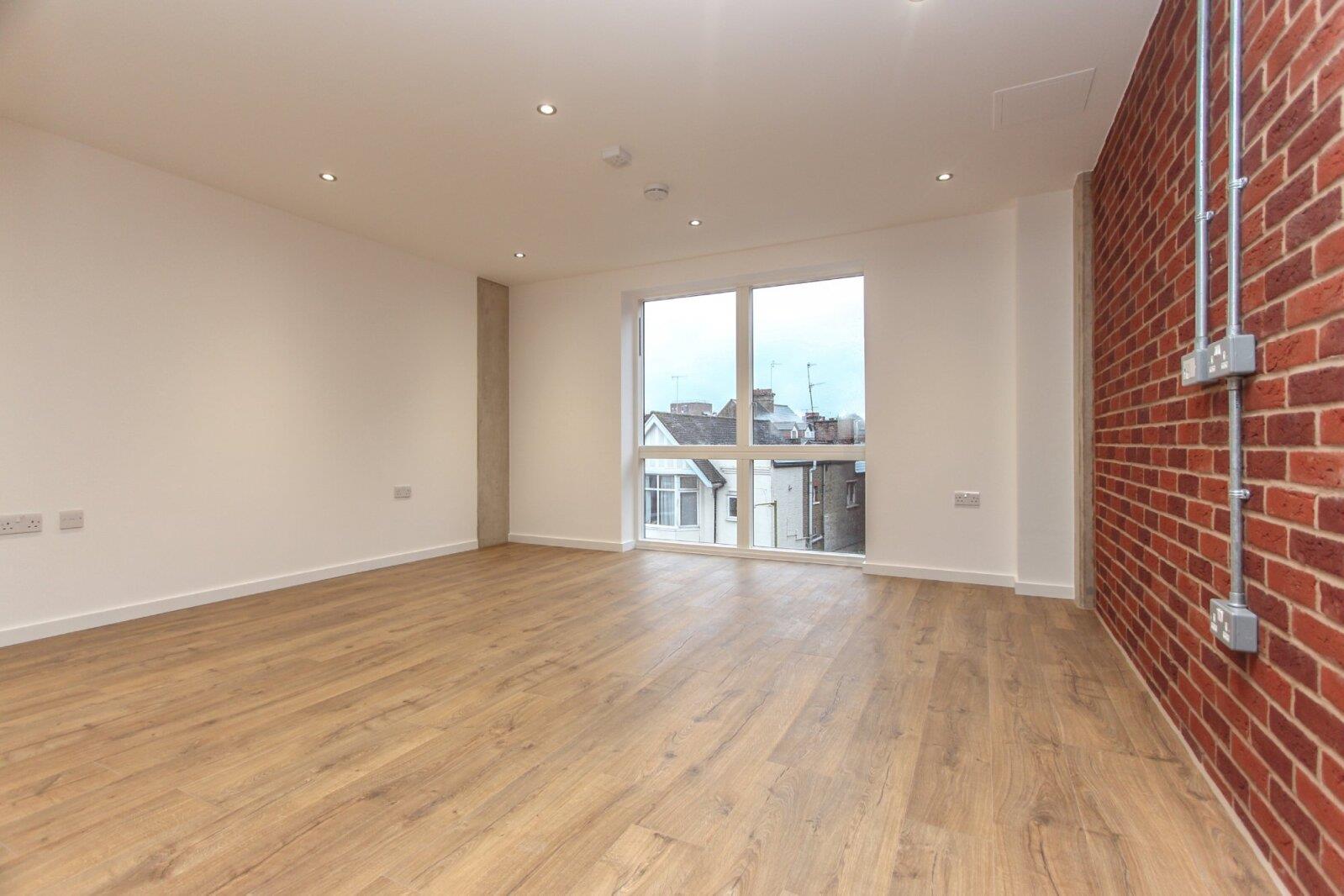 Property Image 77ddcefe-5a74-4f9e-b0e0-17fb46eb2a31