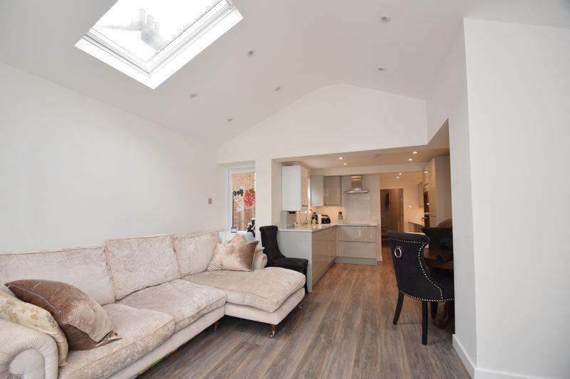 Property Image 77df19c6-22ca-47d5-805f-febbd0d9b259