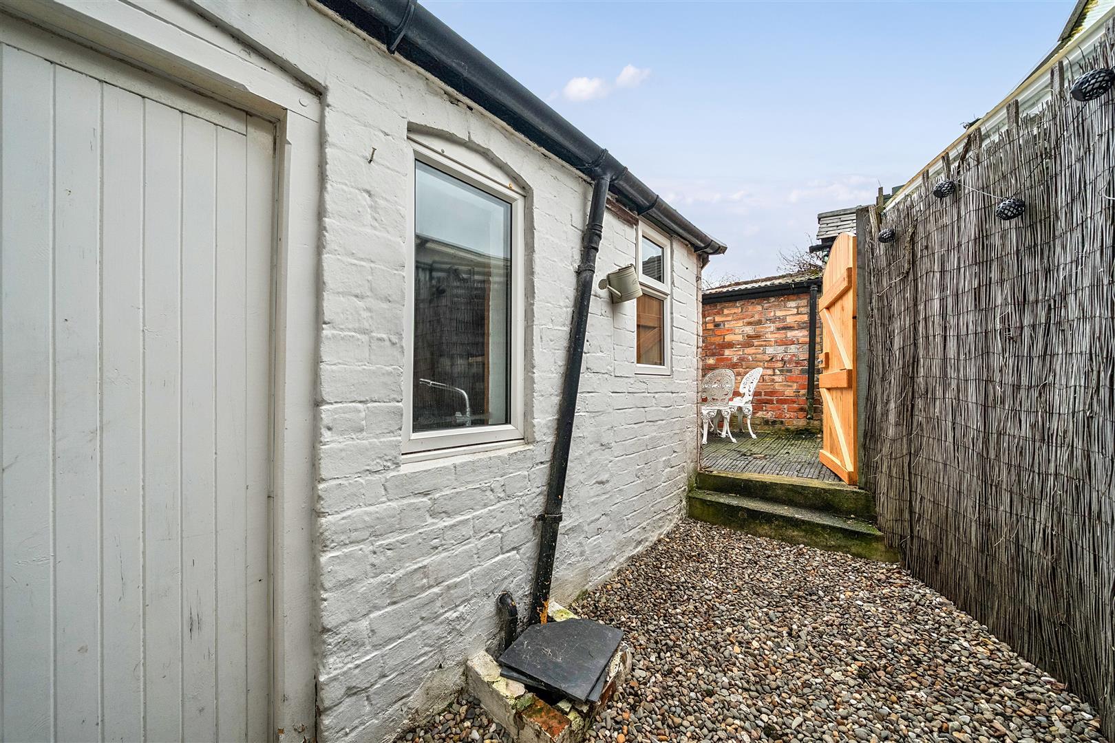 Property Image 77e51bb5-1a79-4302-84ad-7f734c31b6b9