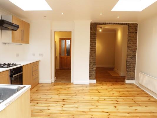 Property Image 77ff684a-bab3-4ea7-9e64-dc2014de7ca3