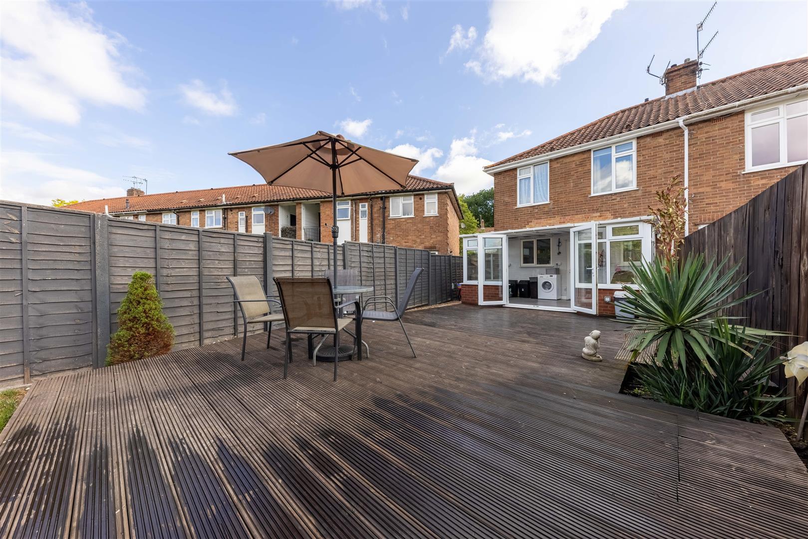 Property Image 78037fdd-5e80-40ed-9e91-07cf2584a32e