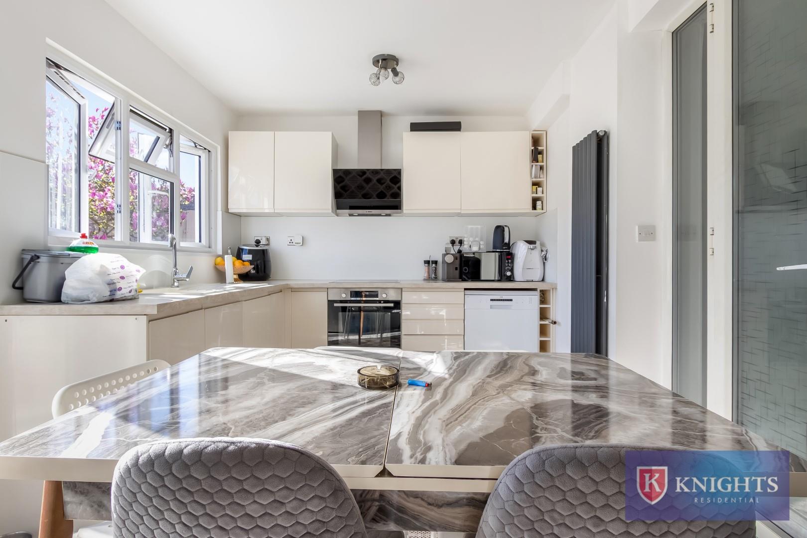 Property Image 780de0ca-e282-4a5f-ac0d-d6c0526650e5