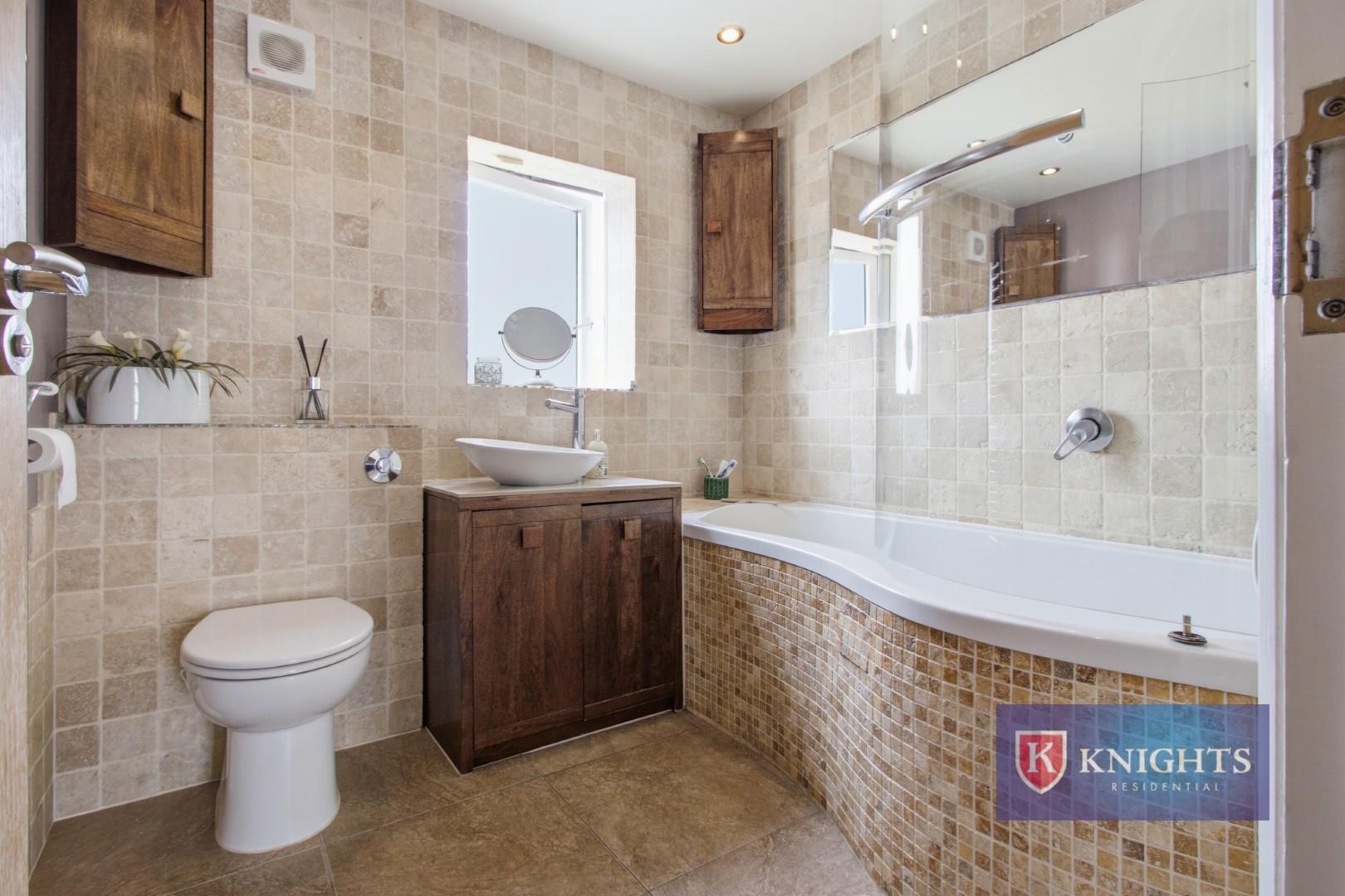 Property Image 783d8370-88ec-4c9f-a52f-6901a23a0b3c