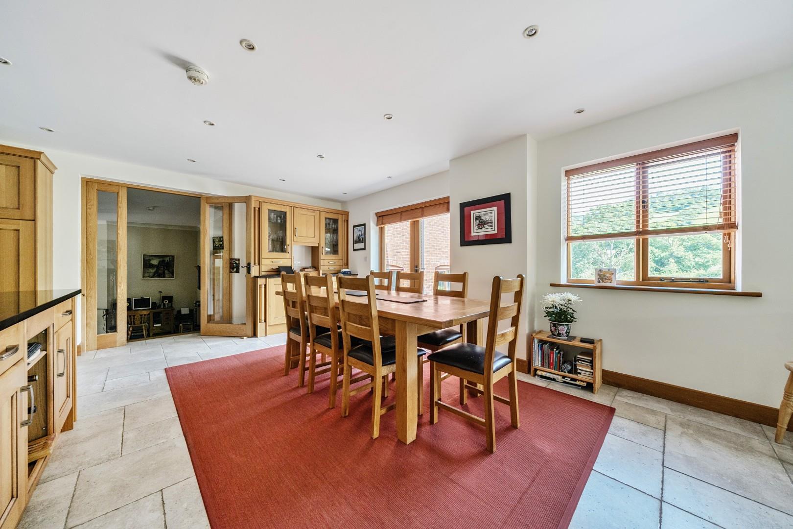 Property Image 786c9417-13e5-429f-be6d-3ba935136702