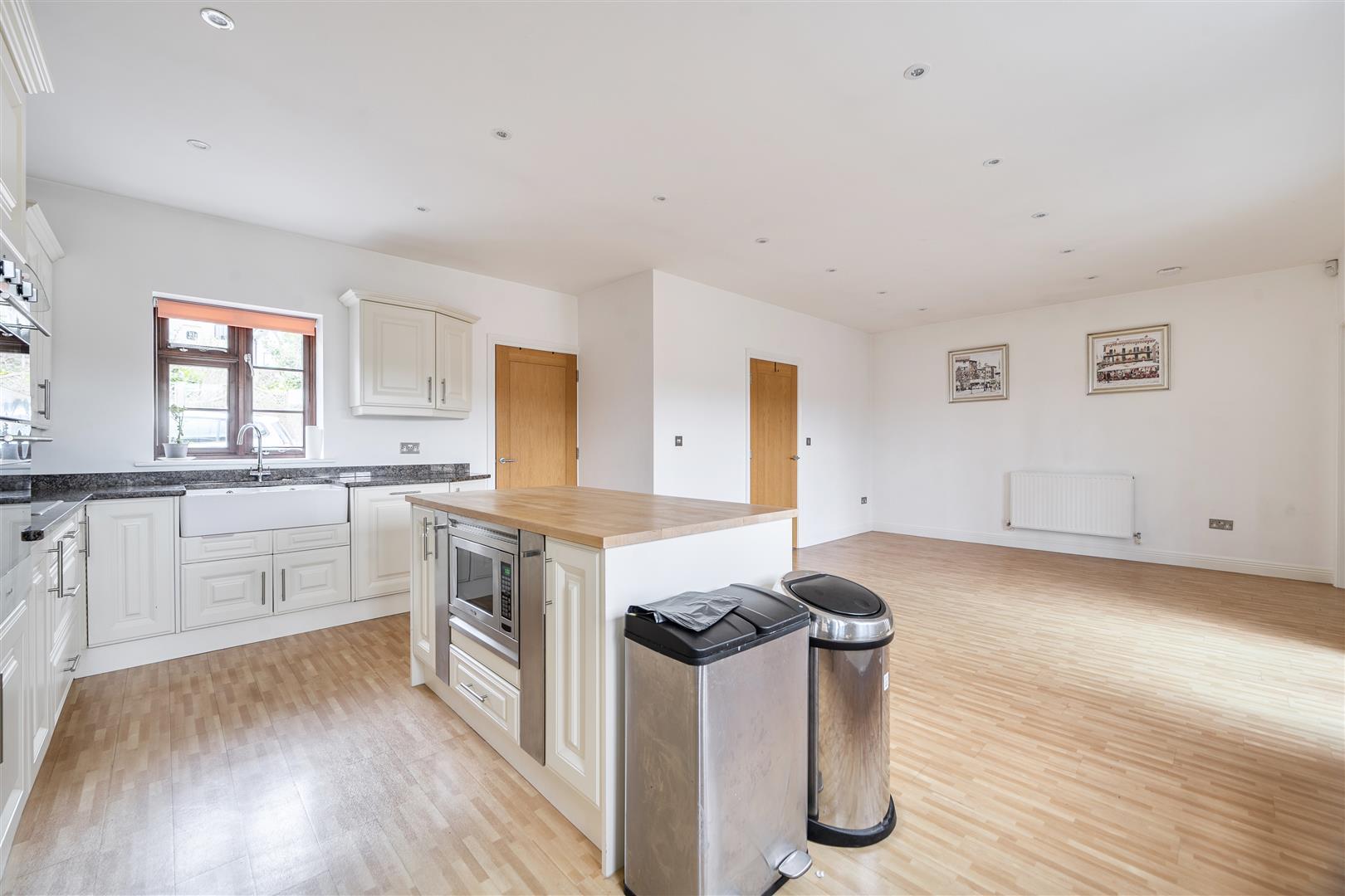 Property Image 786f1028-0c02-46e1-97ec-d2dcabf1b3f8