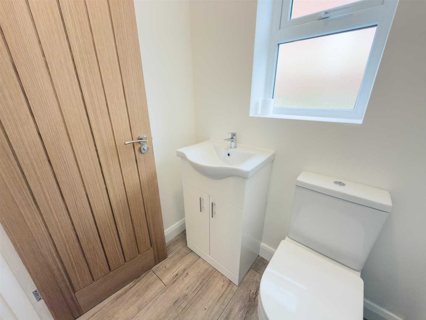 Property Image 78aa233c-b60f-4f41-8750-3b6968affa68
