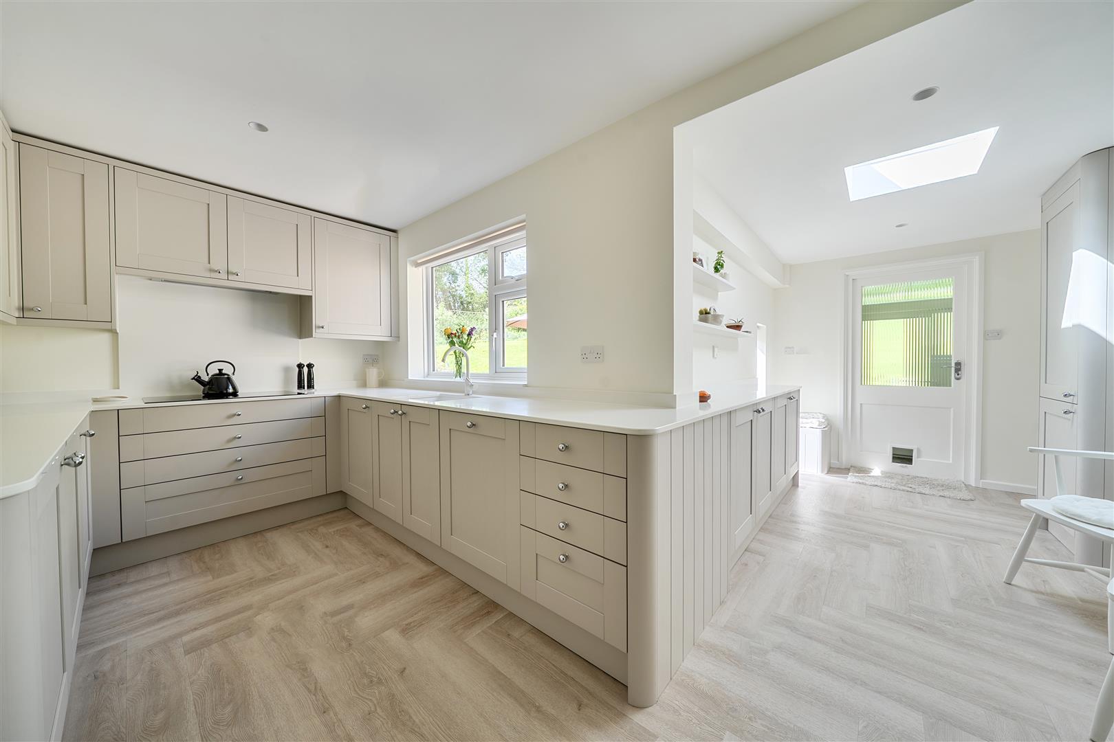 Property Image 78bc55b0-59c0-4d6d-b1e0-88c31865f3ea