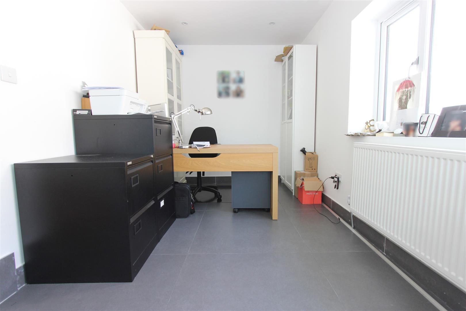 Property Image 78be6166-c921-4f14-8b5f-9ea5c0755a1f