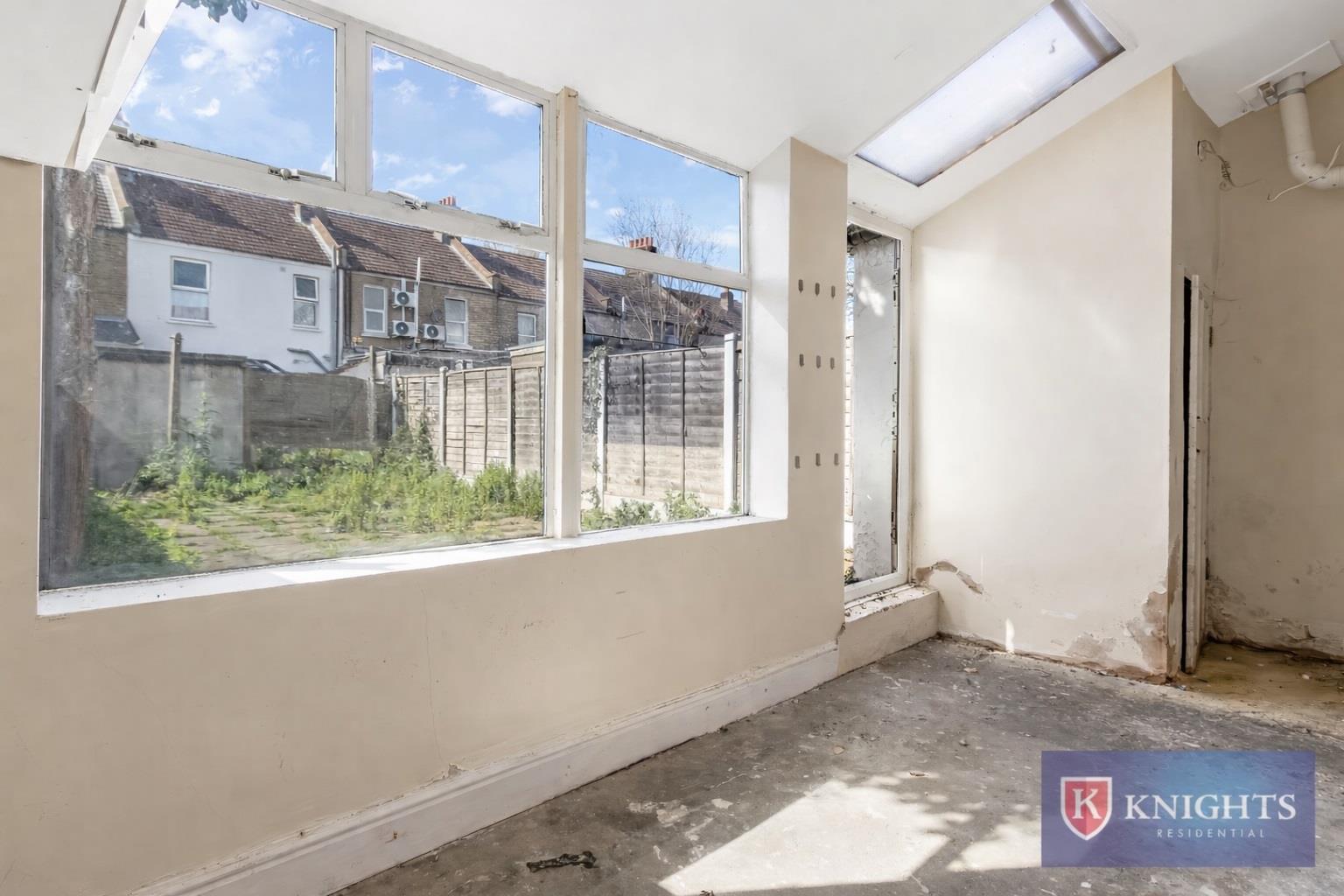 Property Image 78ef3502-a55d-48c0-8a74-73690c5ae44d