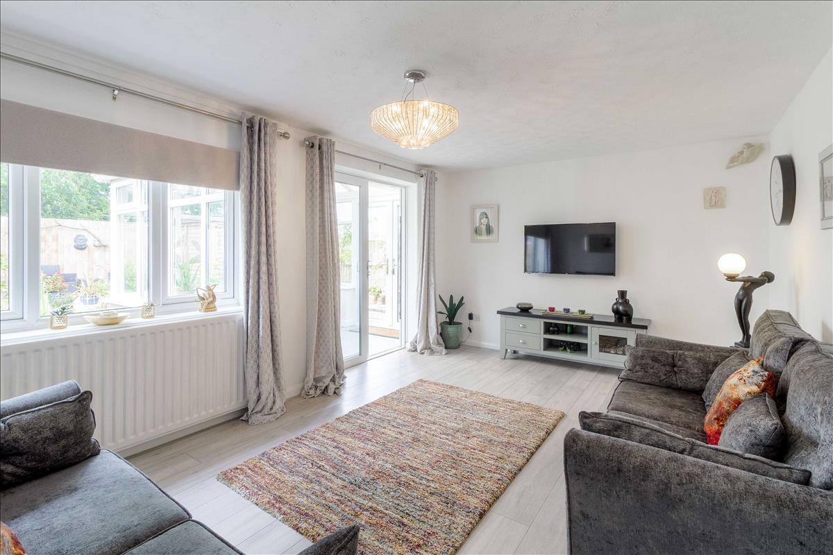 Property Image 792c68ca-bb62-4426-8ae9-611b00b3a341