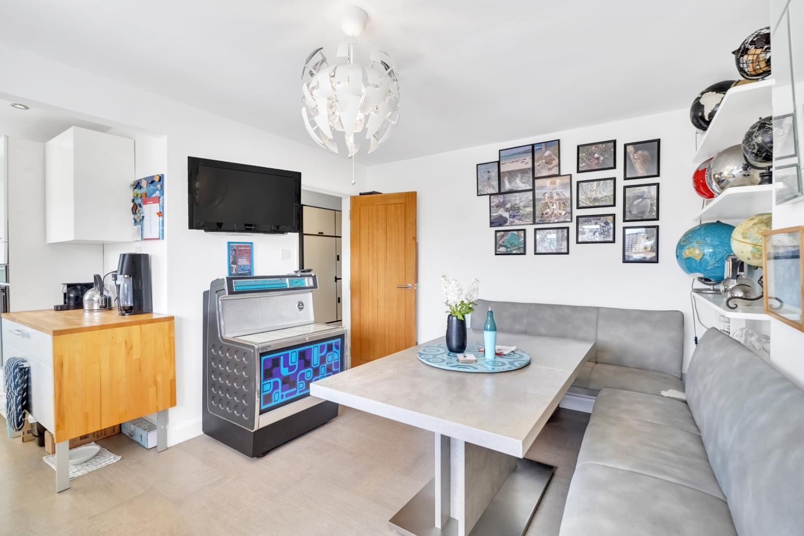Property Image 7942cc7d-f5c6-4cc4-8d5b-ab0f94e5af6c