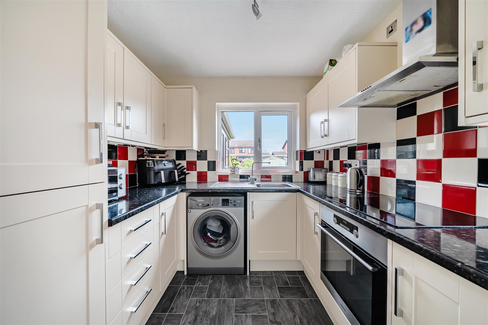 Property Image 79677ea7-ec7b-46e7-a513-90aeba132d4d