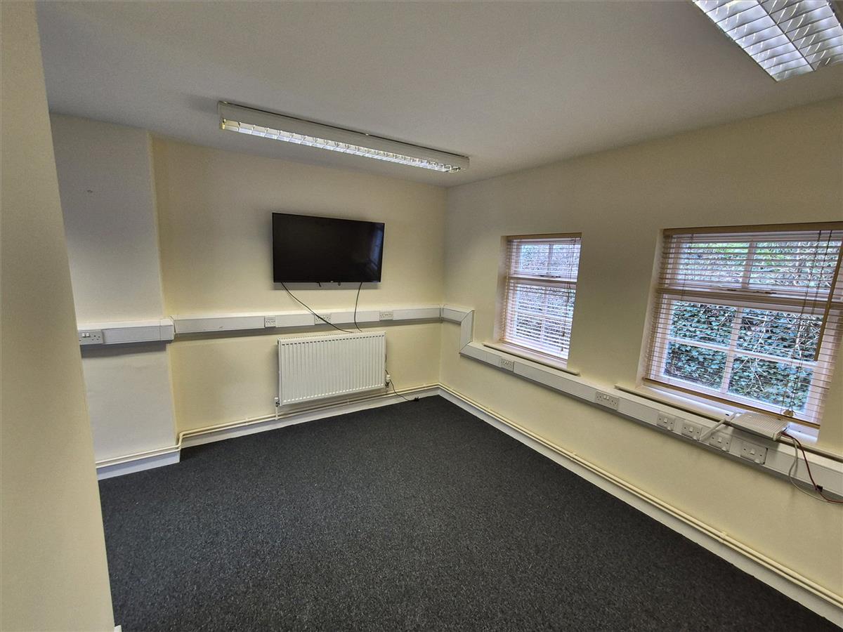 Property Image 796ae8b7-4923-4a8f-ba2e-c99a98163d1c