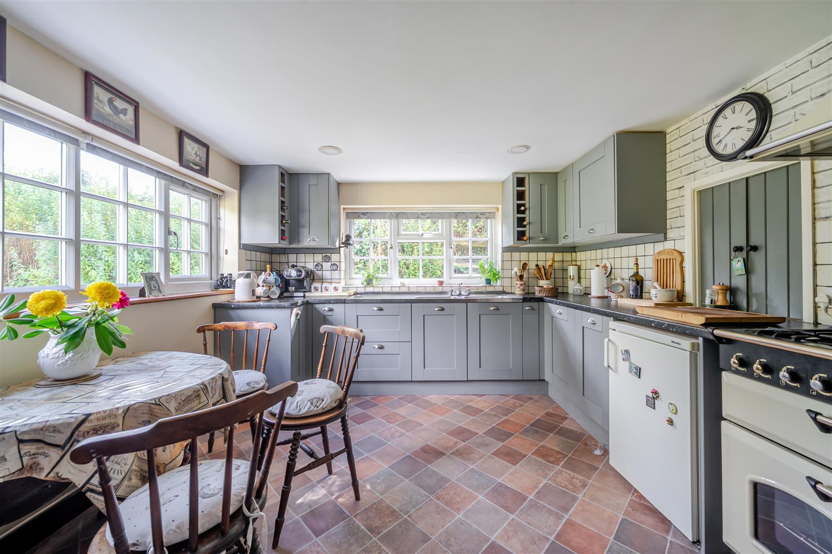 Property Image 796b76b2-43a2-4238-9636-dff523eb9f71
