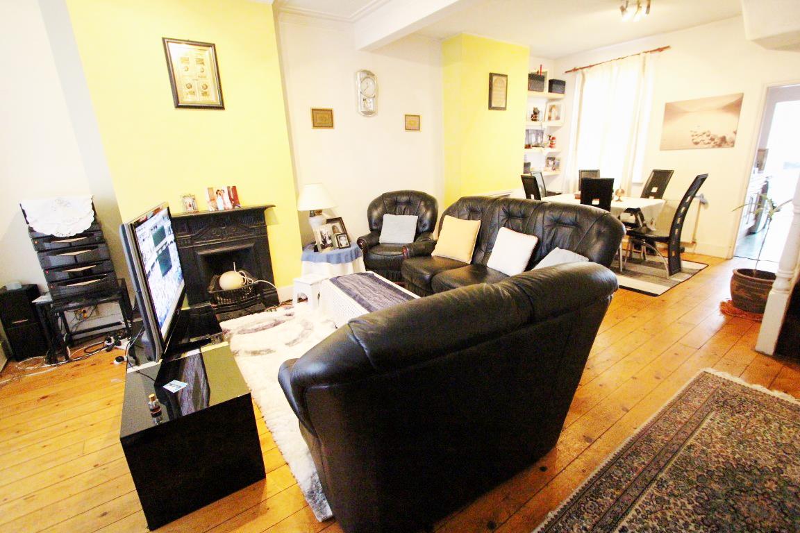 Property Image 796f1e84-2e95-4be4-990a-3a2adc727467