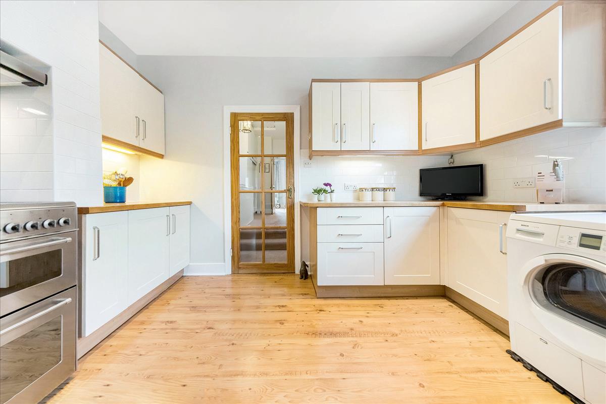 Property Image 796f79b5-2370-4c8b-840a-c992d023cec3