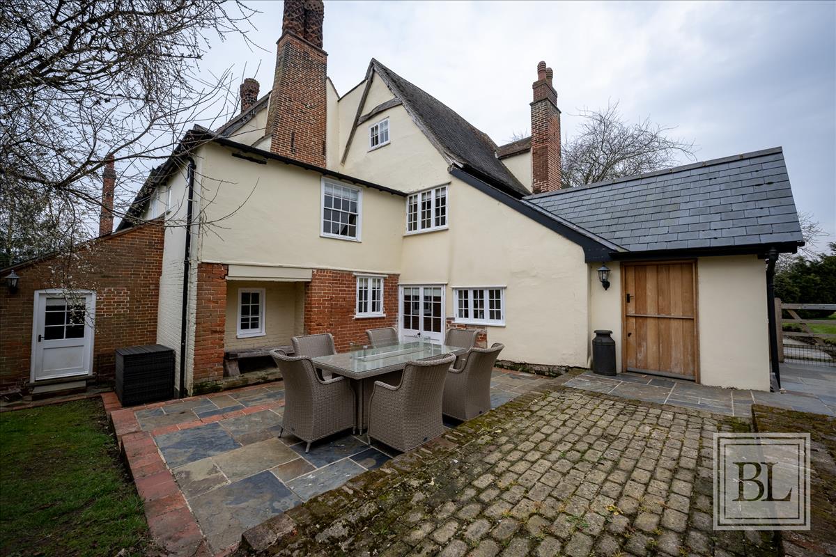 Property Image 798bdf54-411b-437f-9d11-cc2984babf45