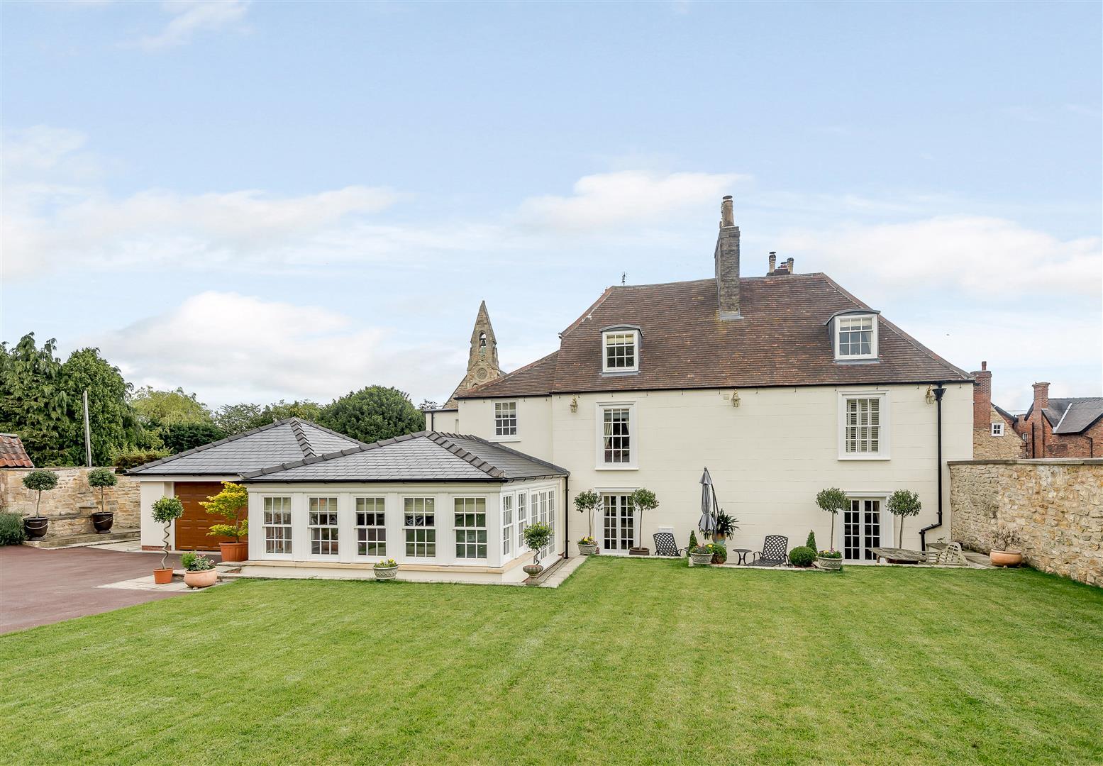 Property Image 7996cb84-8bcb-440c-879a-a0fb0bf55a1e
