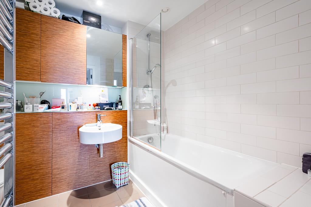 Property Image 799a35ba-c966-42ab-815f-bf534021f357