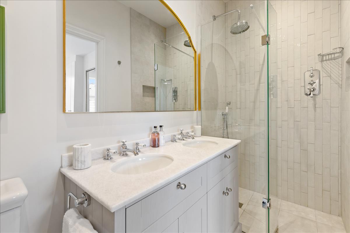 Property Image 79aa8fe2-c8bb-4786-922c-8d5e5c4d3517