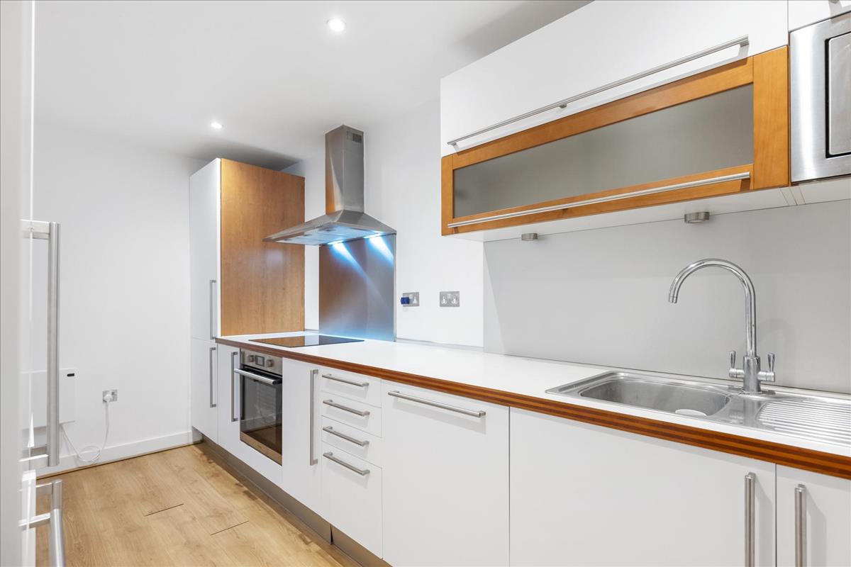 Property Image 79b98330-9133-4bbc-a3c3-f6d71d272164