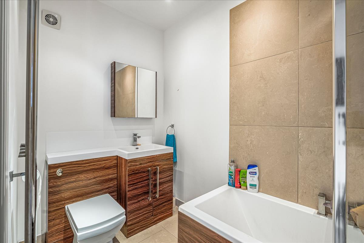 Property Image 79cc4e00-ca65-42e7-a90d-b91db288c962