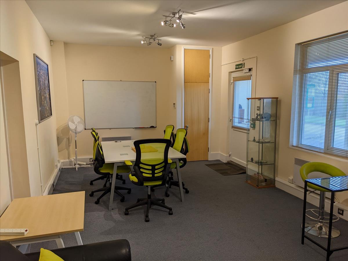 Property Image 79d7f898-20b6-496b-882c-f4ac30029e0e
