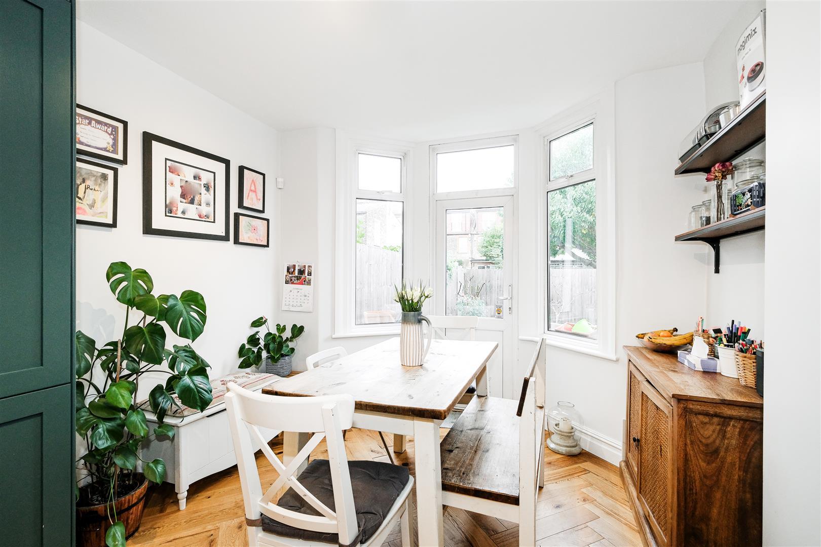 Property Image 79f13b9c-9d5f-46f9-93df-e0962aa576f6