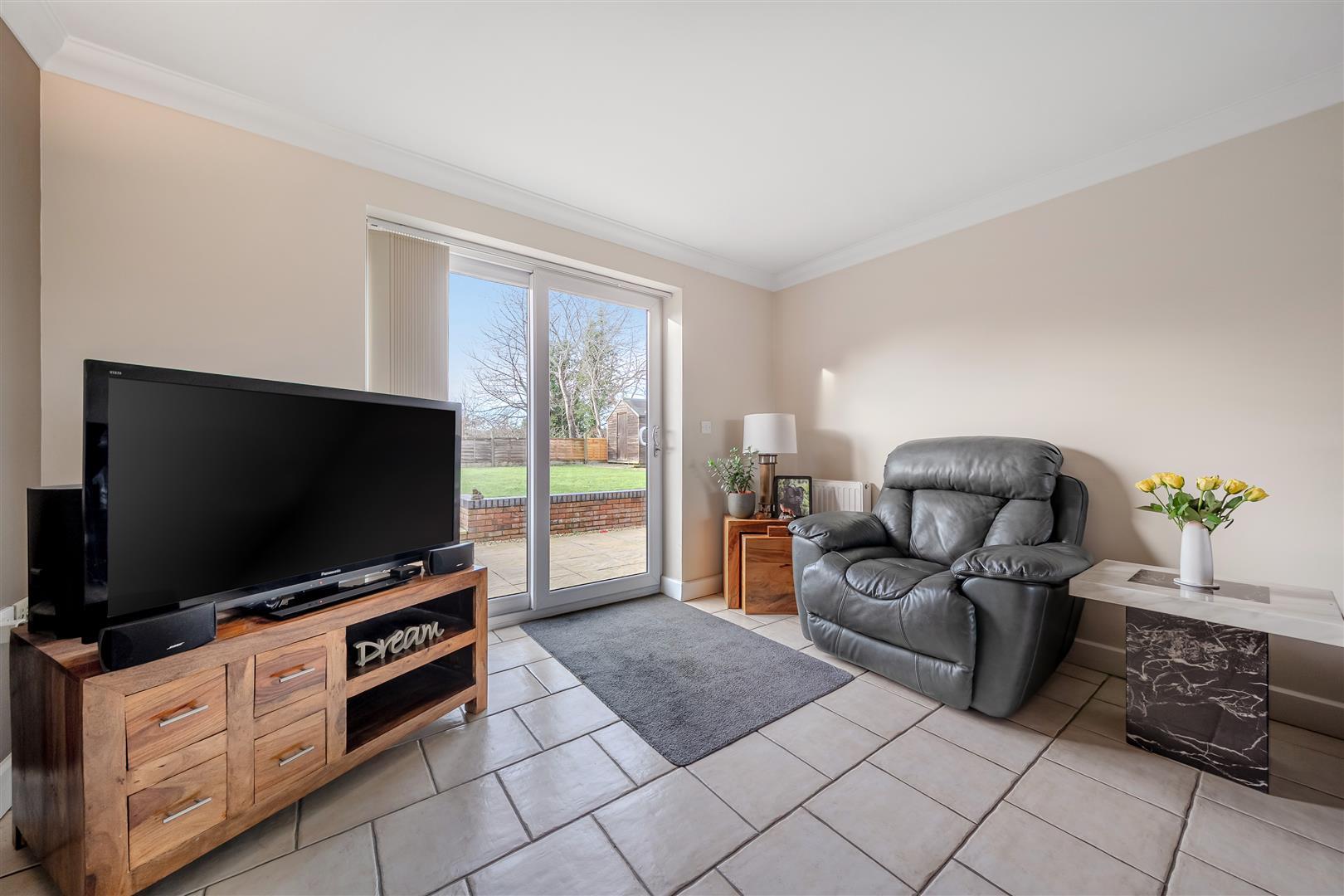 Property Image 79f1dfd4-bcd2-4738-afbc-6aeeafa1bbb9
