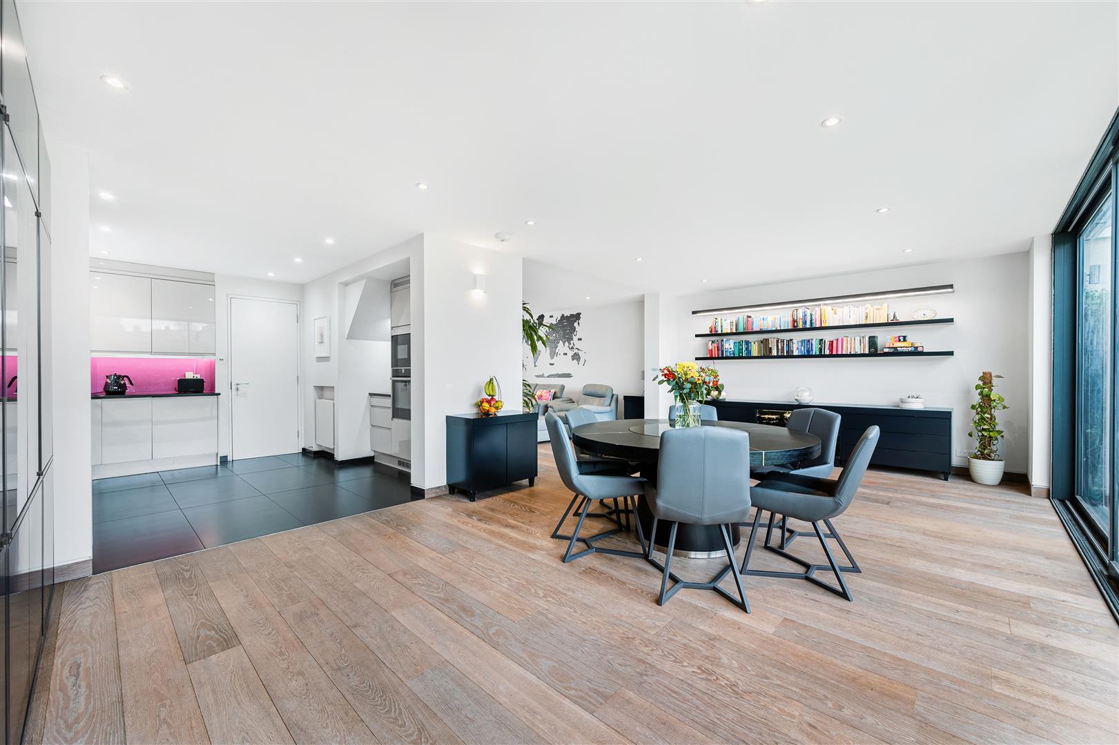 Property Image 79fa2572-cf0a-4a70-a1ea-d9562092a4aa