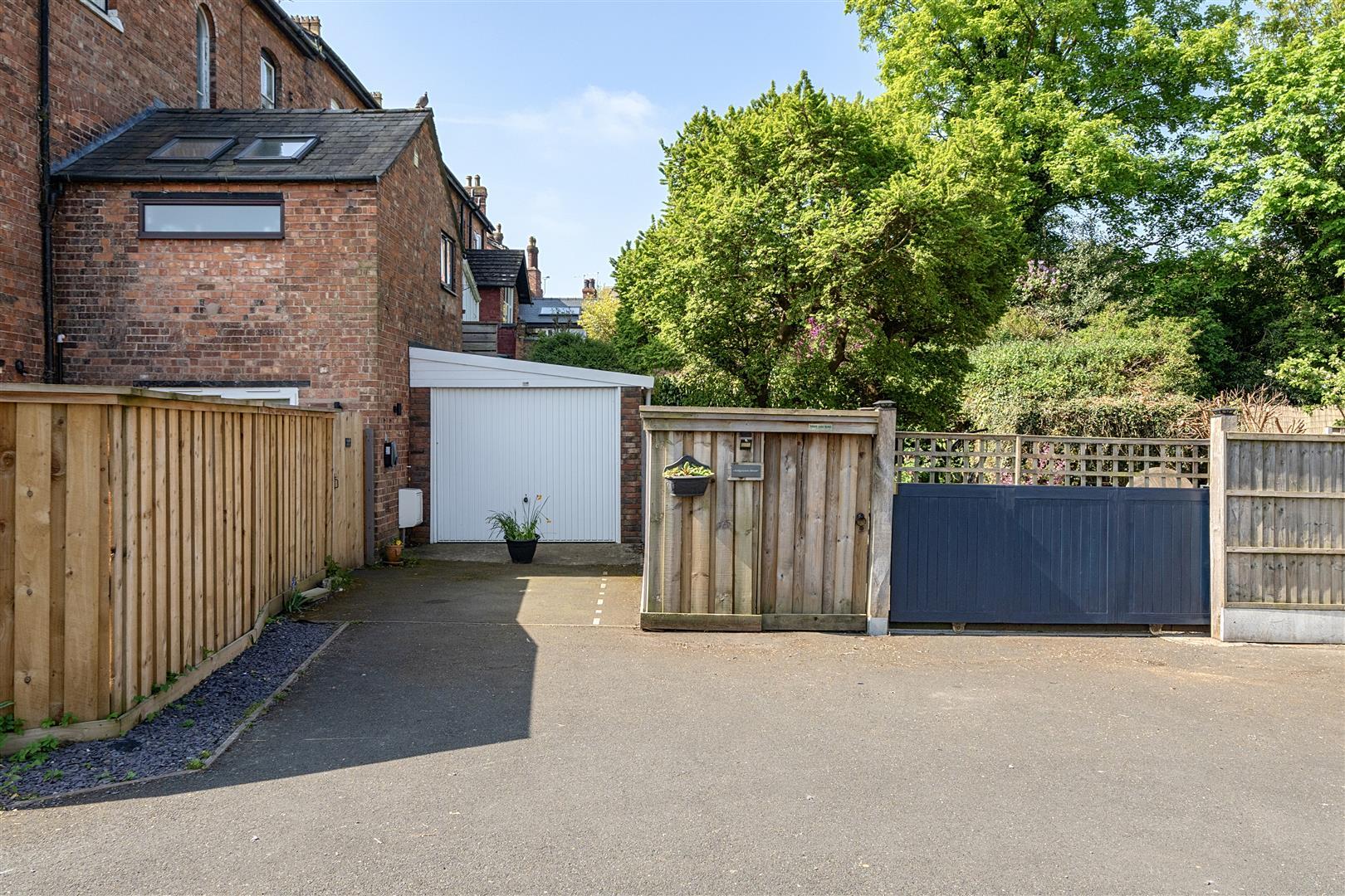 Property Image 7a3399fb-51de-45c5-86e1-bbefcce248e6
