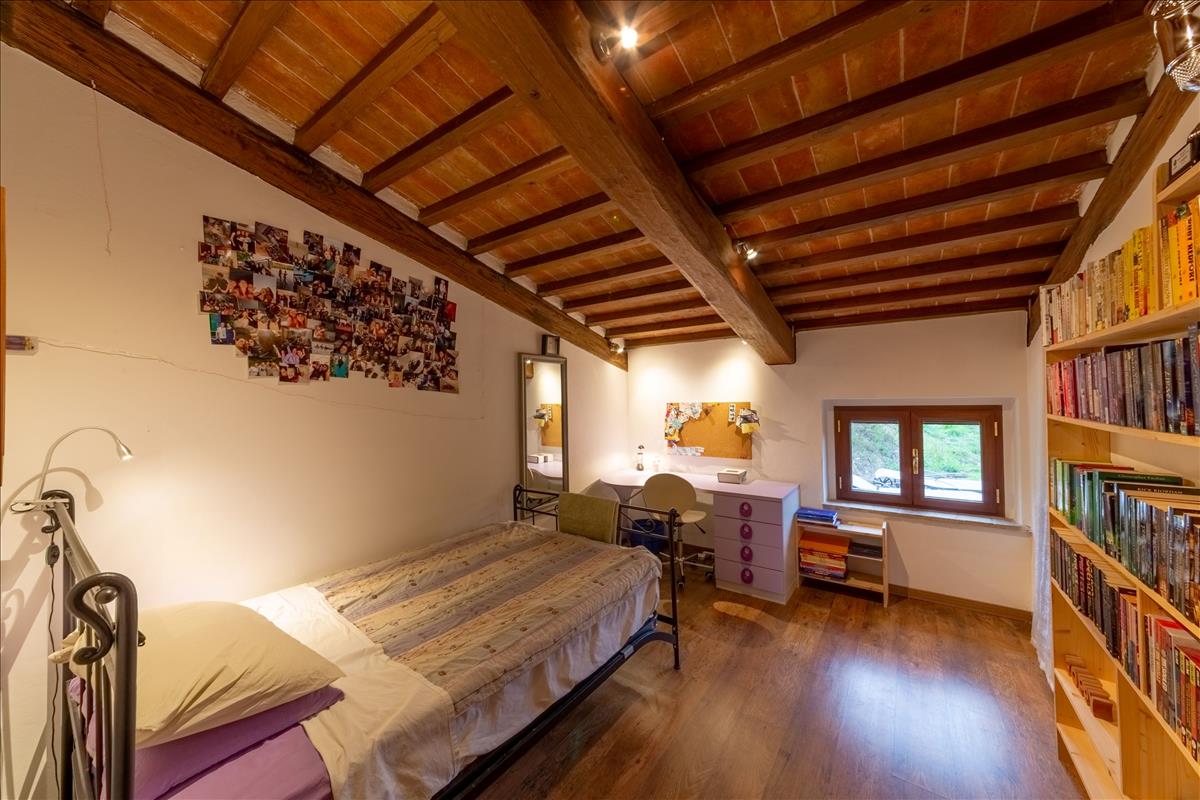Property Image 7a385aea-a71a-4c93-8829-06f65b934c2a