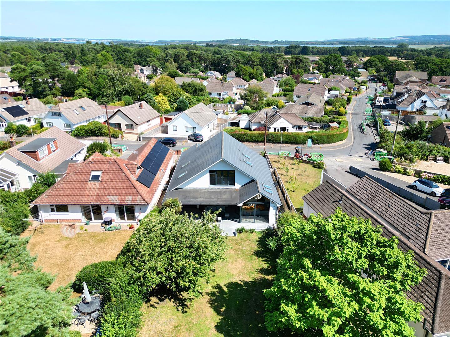 Property Image 7a458395-227d-41f2-aa4b-4a62ed56b017