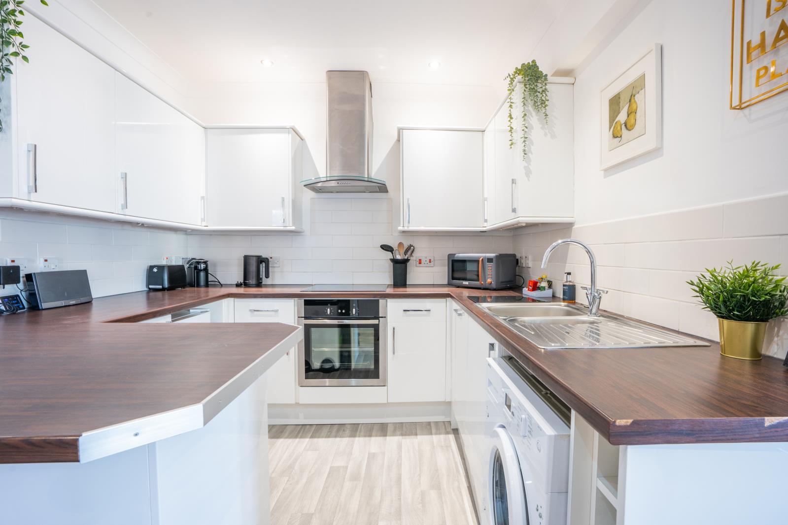 Property Image 7a7df554-8230-4ac1-888d-4c30ef74556f