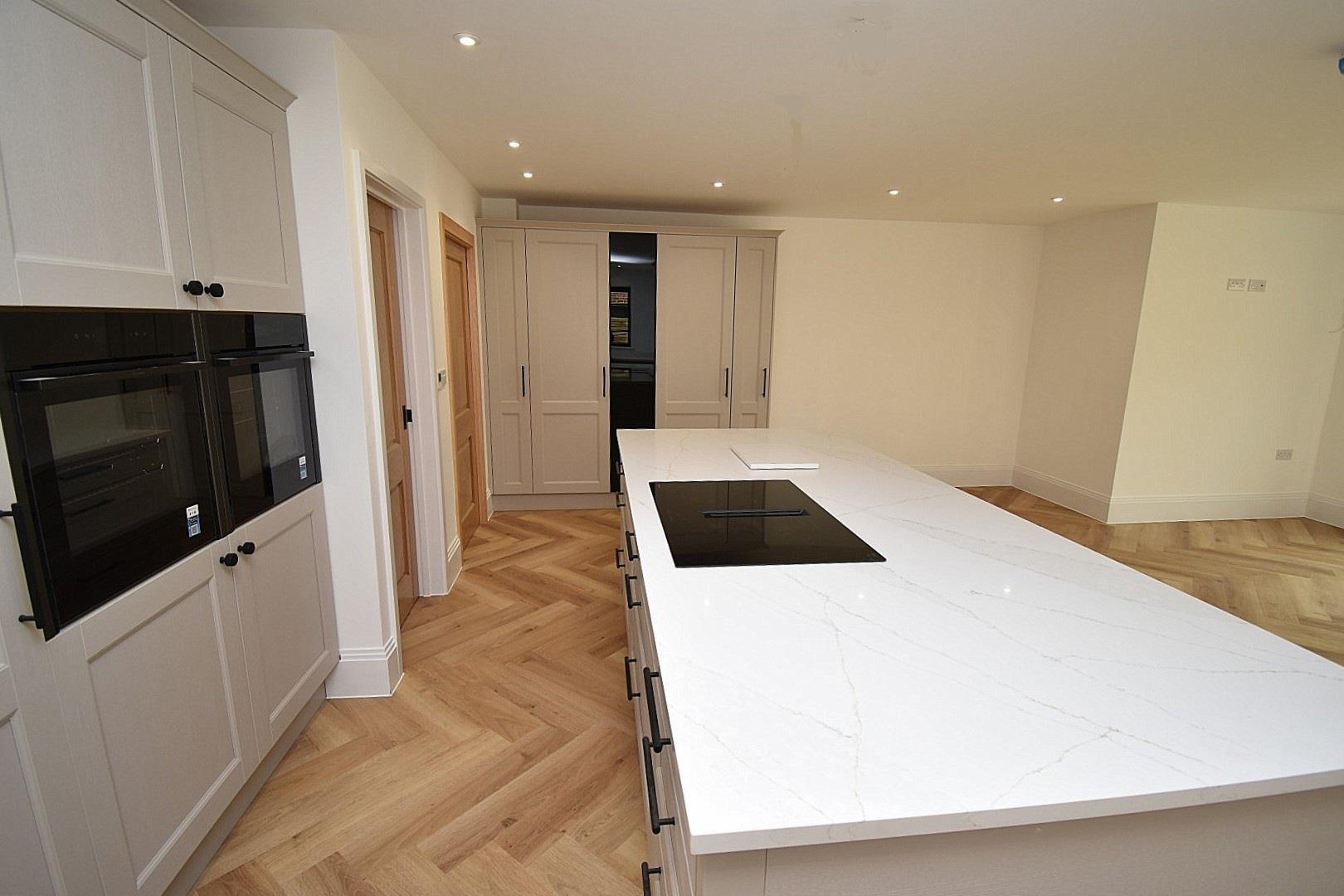 Property Image 7aa47b7a-cb9f-4e52-a1b5-95d4526e0a37