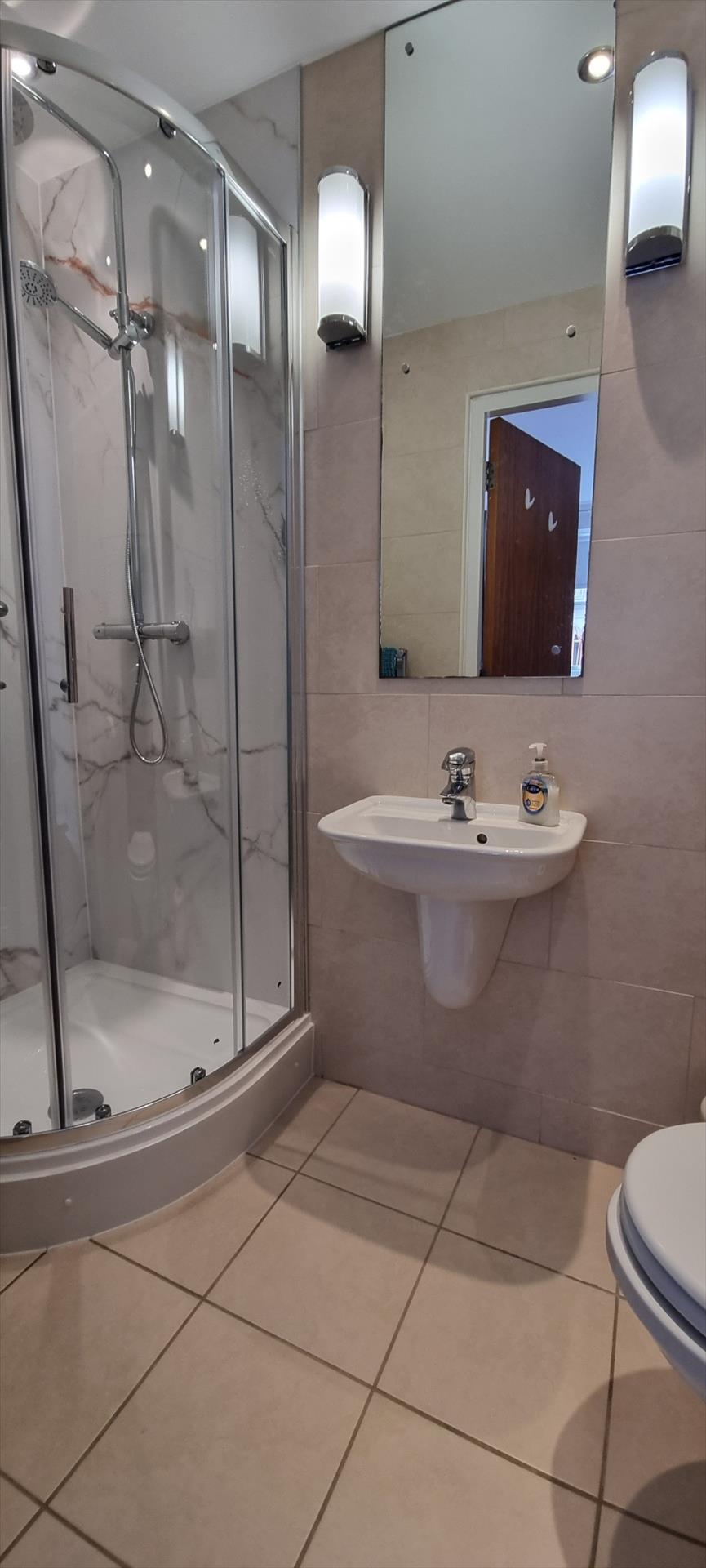 Property Image 7aa51b80-99cb-4480-b45d-267f048b98fb