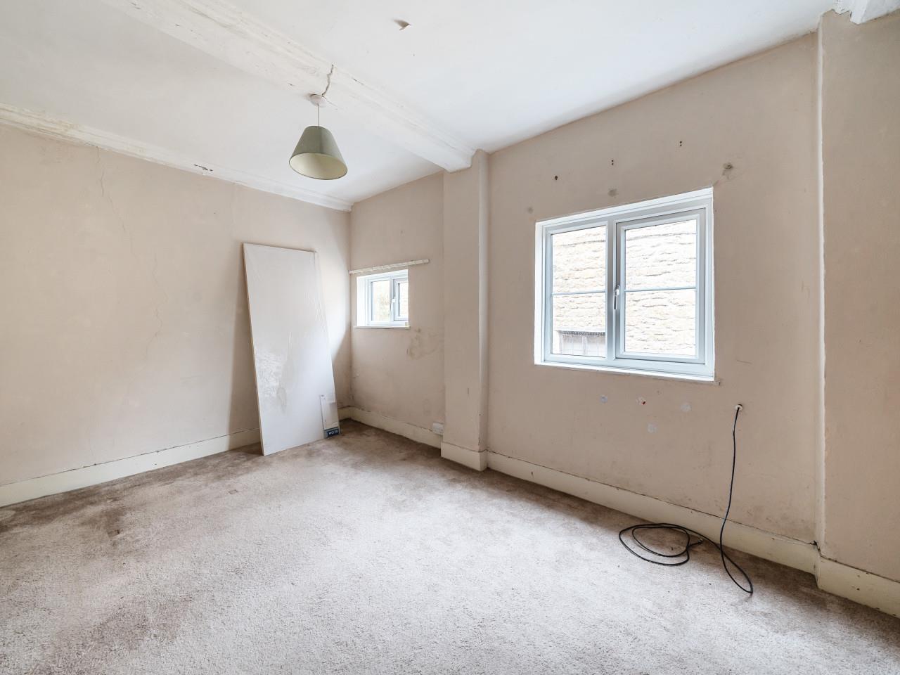 Property Image 7ab78d02-38ea-4294-bc3e-42509c6e827c