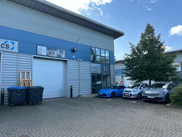 3930 sq.ft warehouse unit to let at Gateway 1000 Arlington Business Park Stevenage - RAB Commercial Property 
