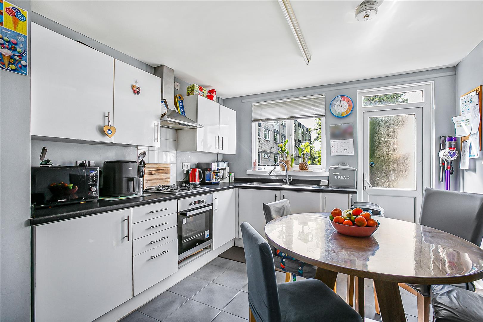 Property Image 7b4d6246-a922-46a9-87db-27e57cdd5544