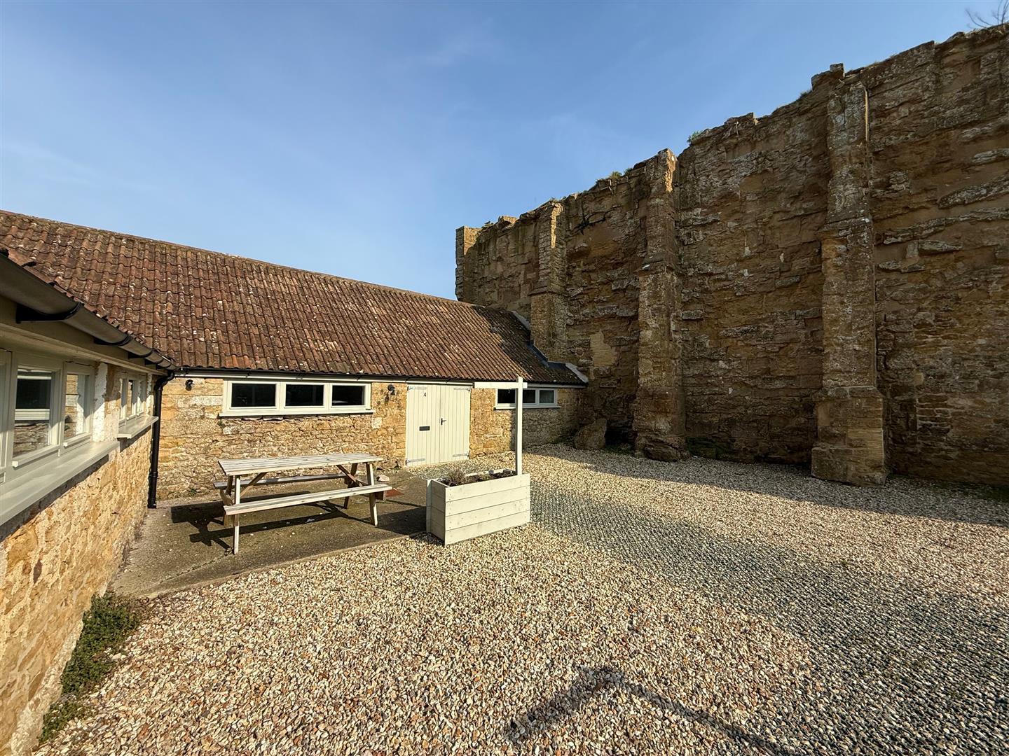 Property Image 7b76cbc9-48bd-4cf6-afa0-be22e37963a0