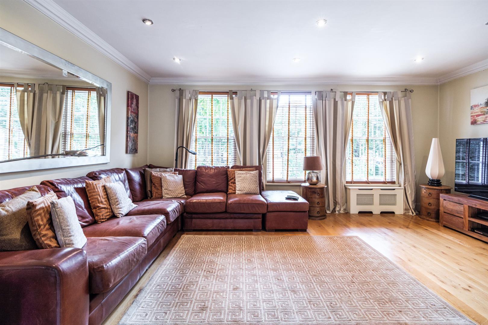 Property Image 7b97484e-5d51-4747-8135-cf158689e565
